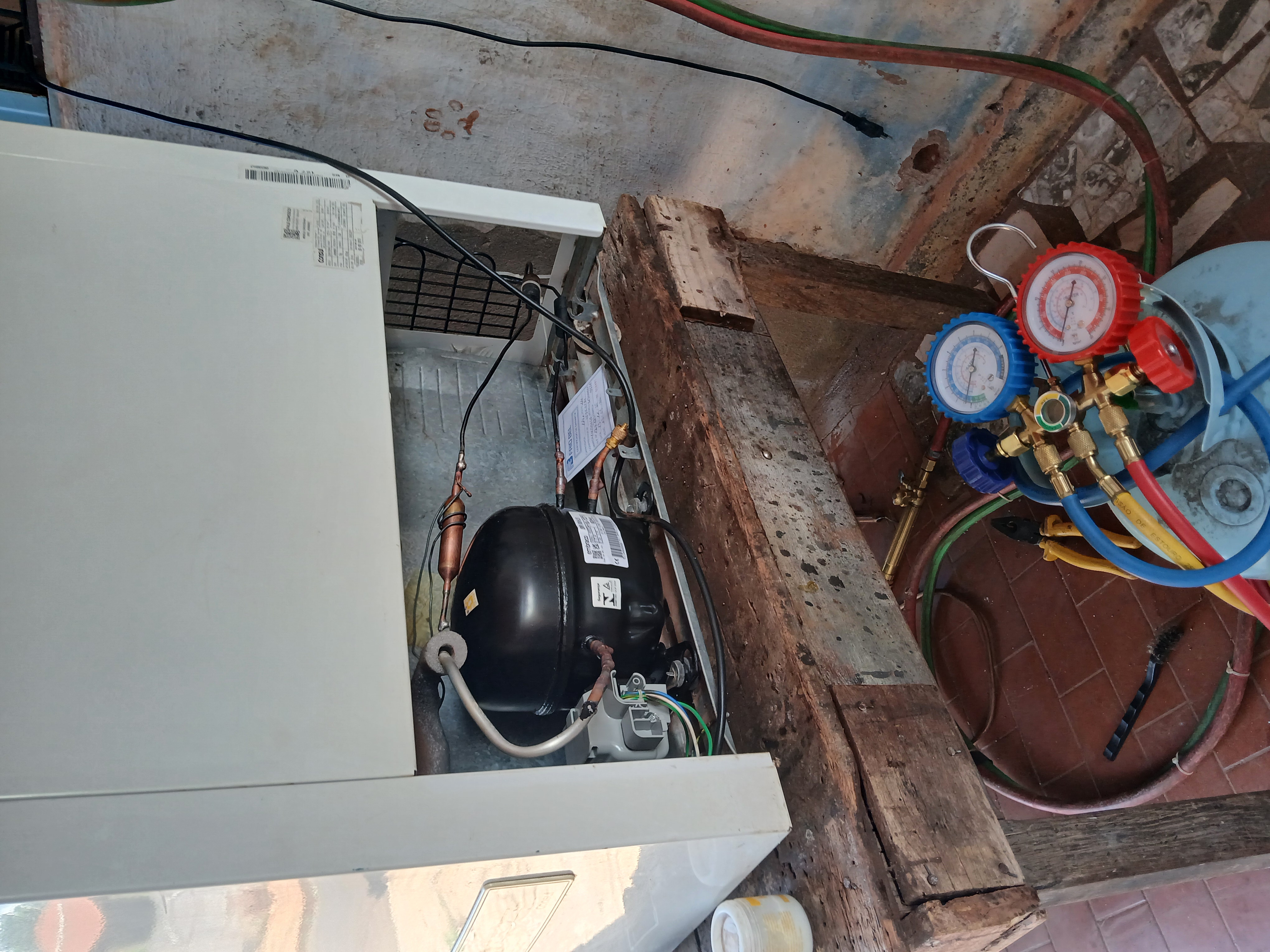 Troca de compressor geladeira Consul